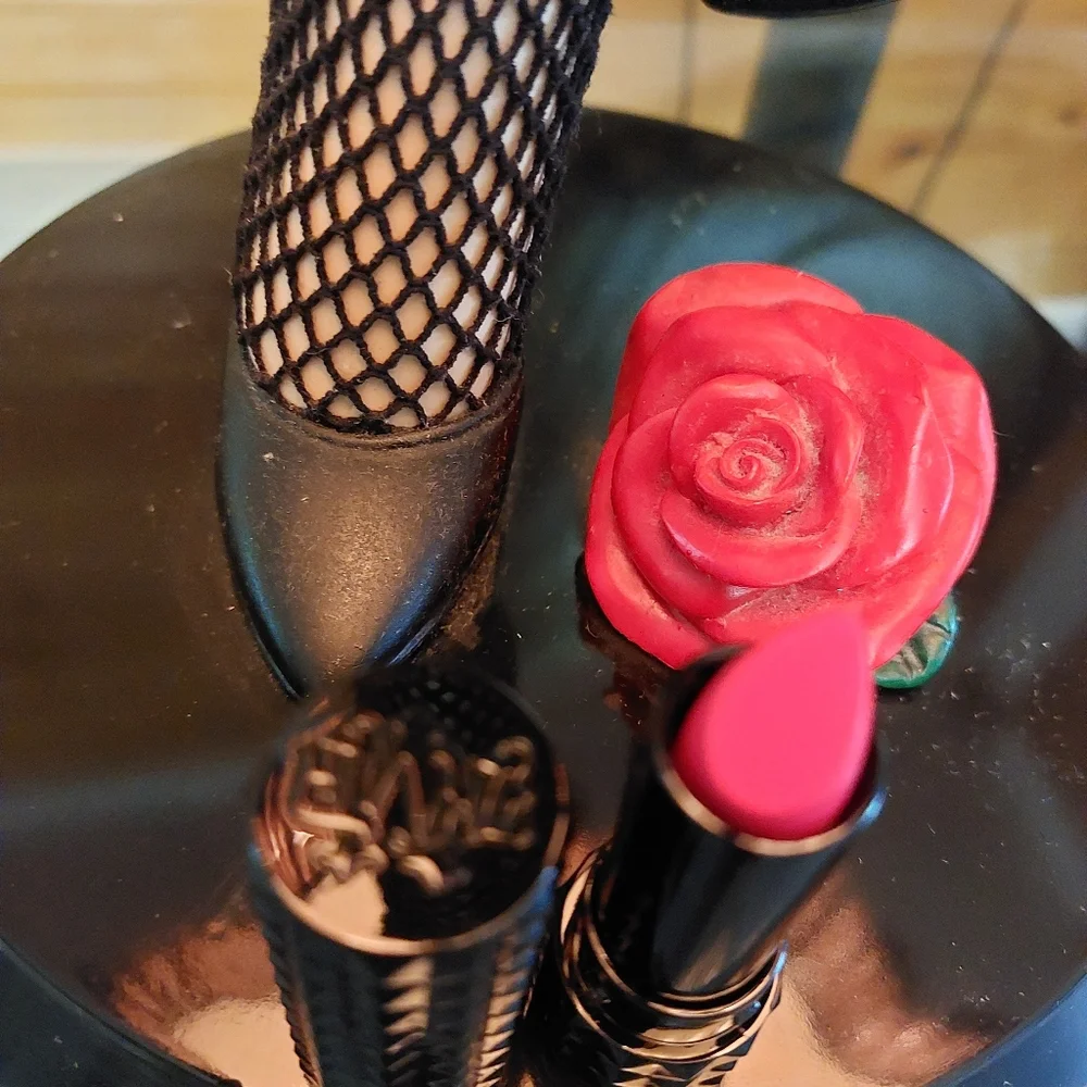 Kat Von D color backstage